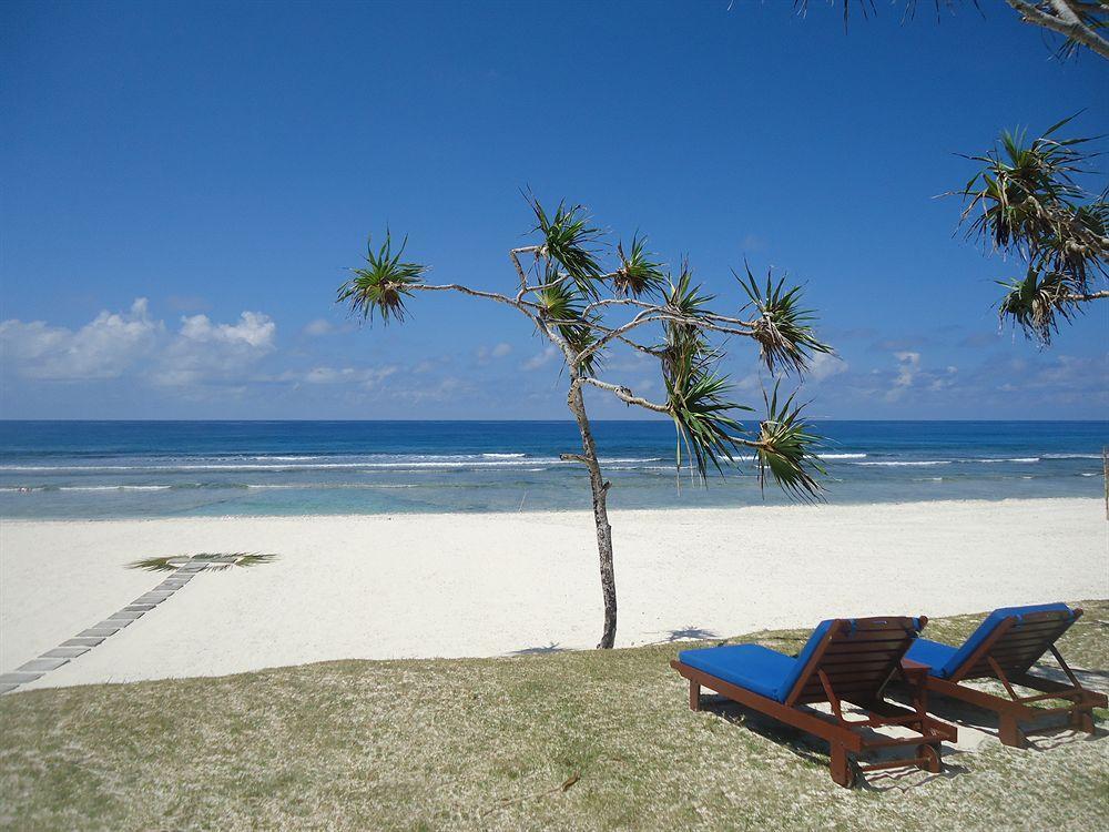 Tamanu On The Beach Port Vila Exterior photo