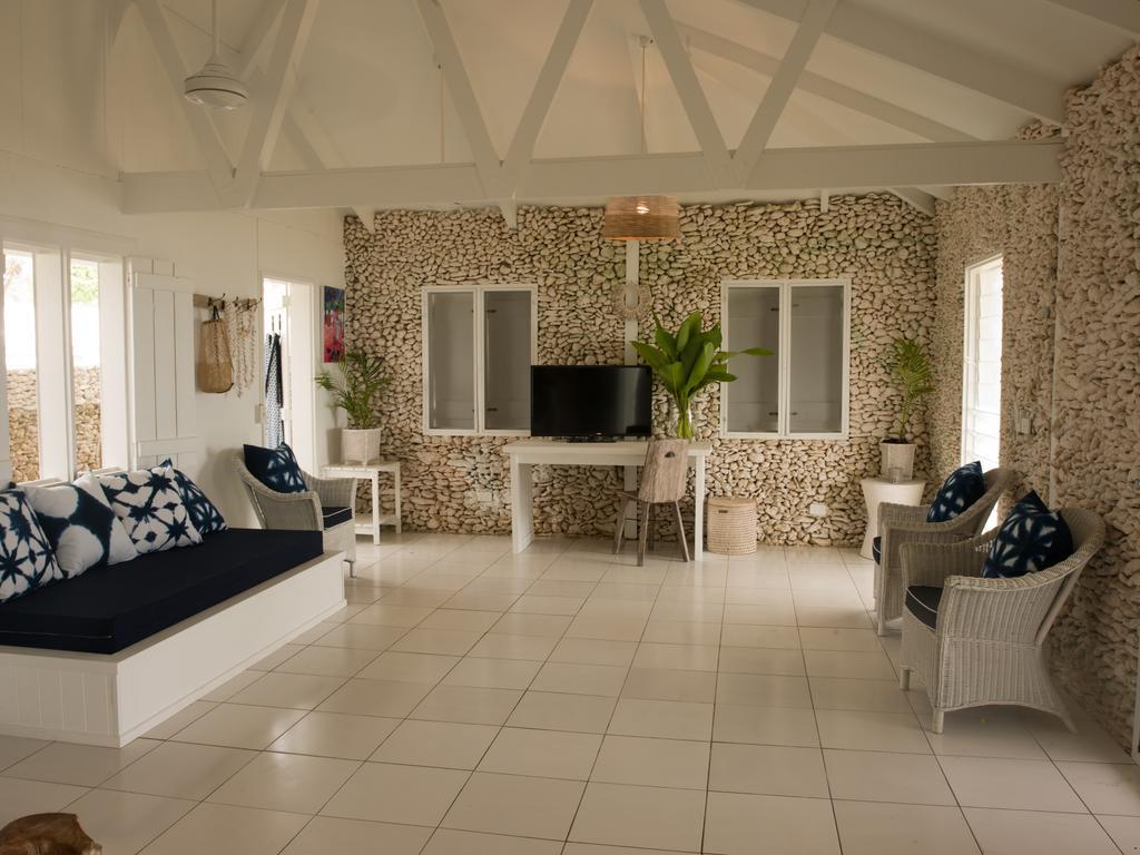 Tamanu On The Beach Port Vila Exterior photo