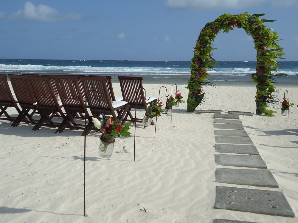 Tamanu On The Beach Port Vila Exterior photo