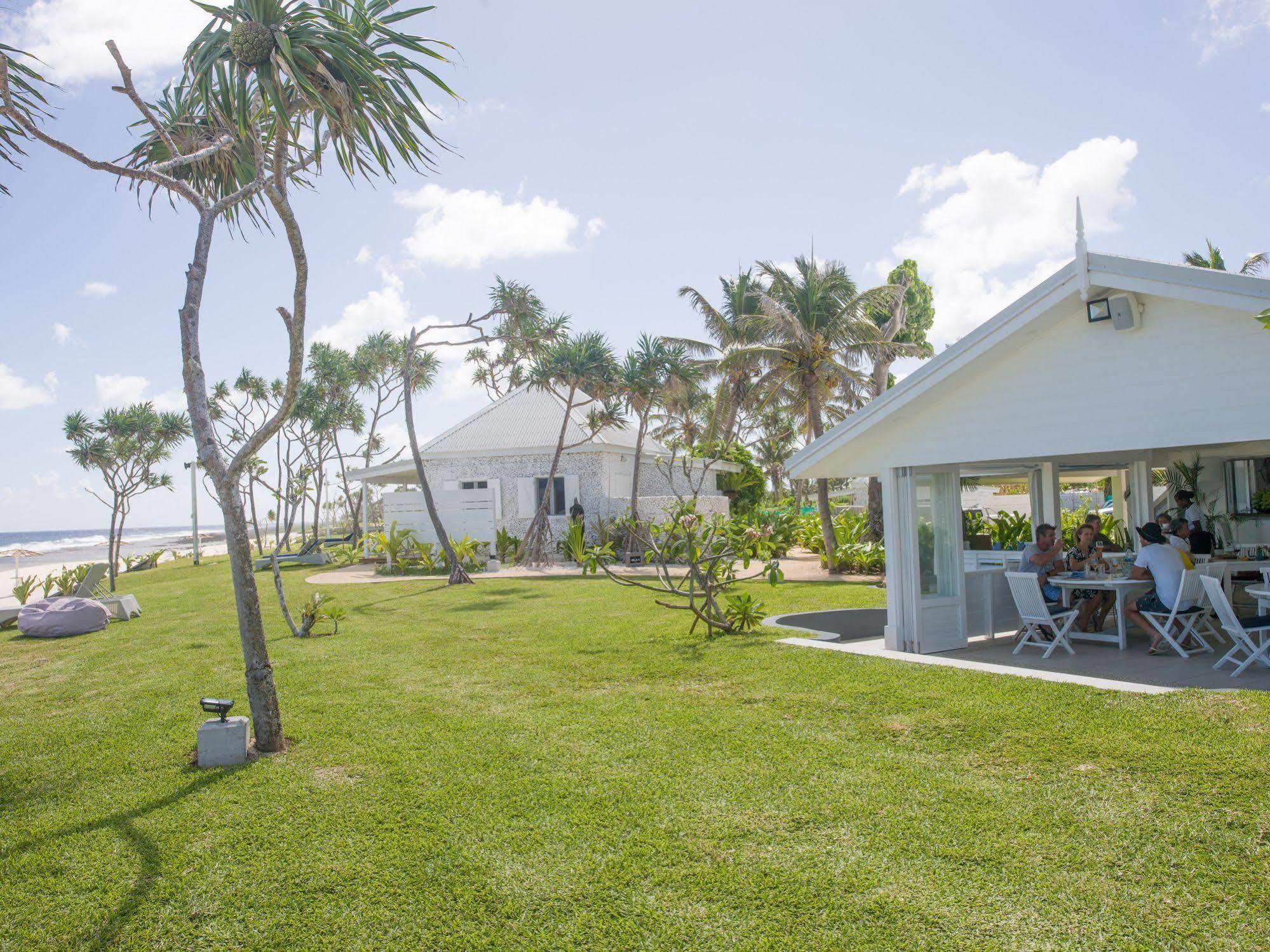 Tamanu On The Beach Port Vila Exterior photo