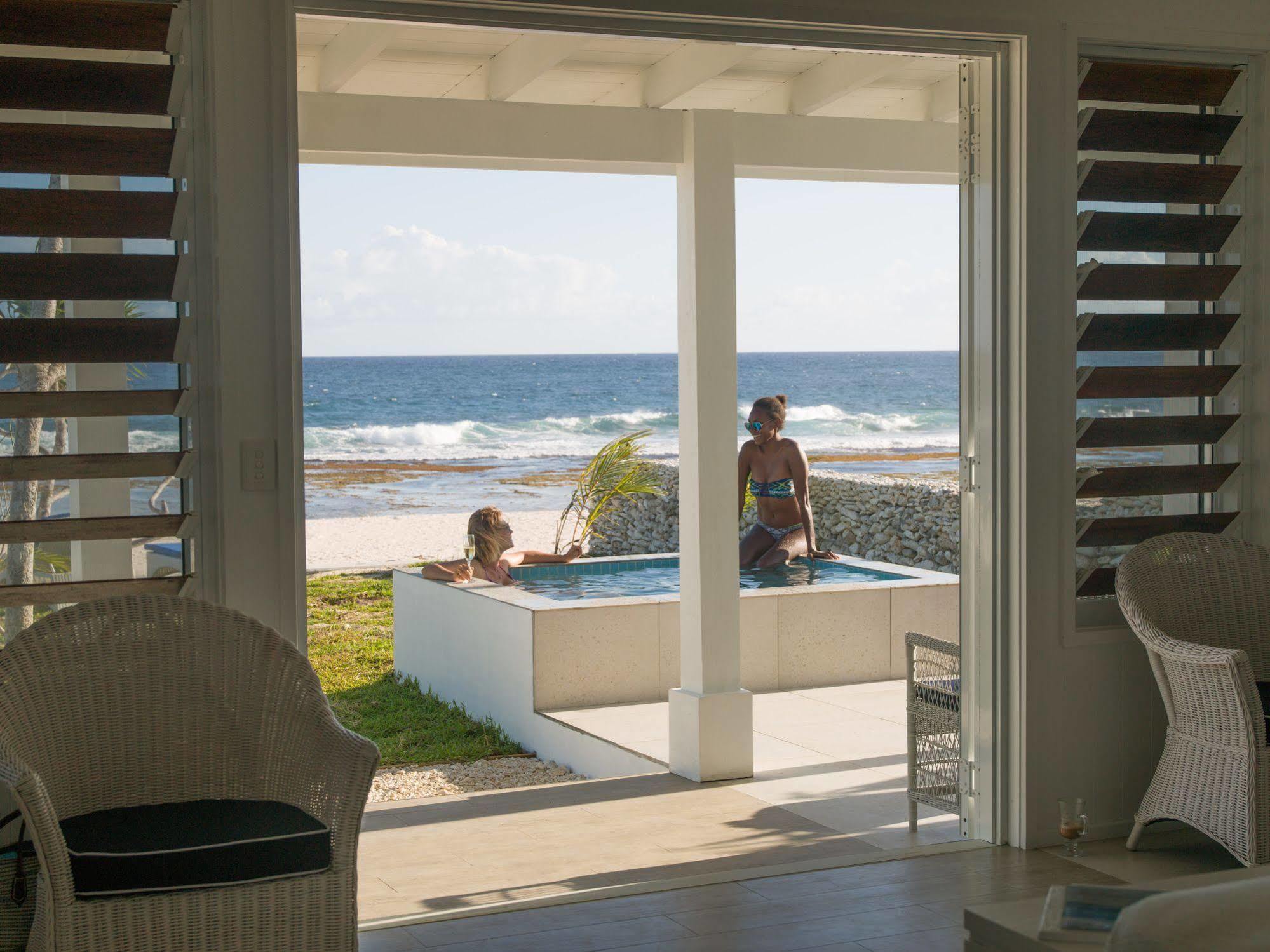 Tamanu On The Beach Port Vila Exterior photo