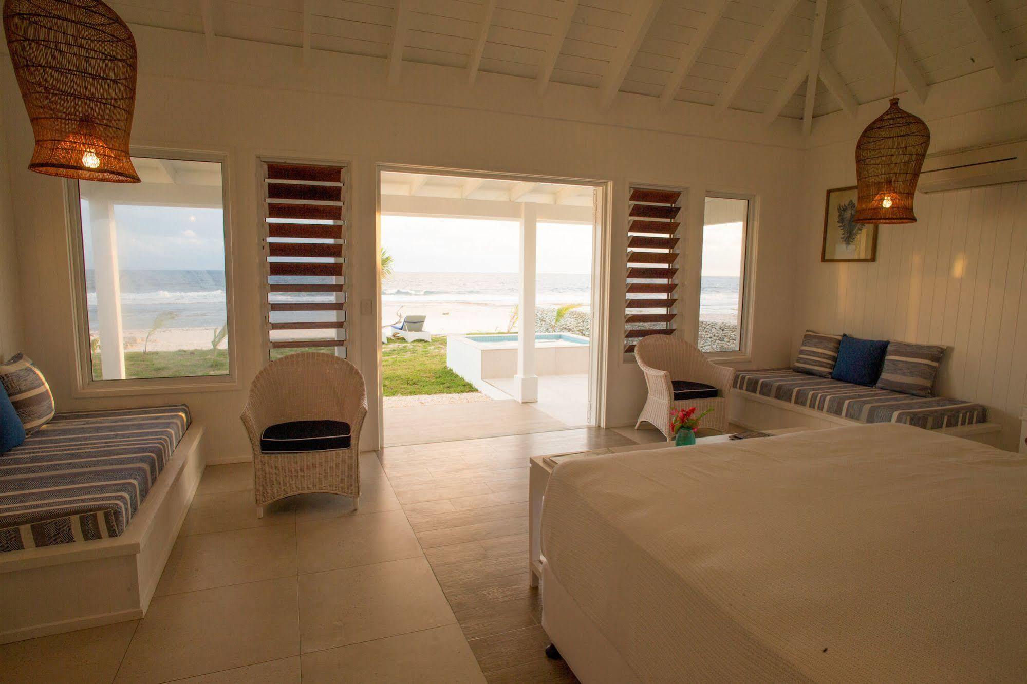 Tamanu On The Beach Port Vila Exterior photo