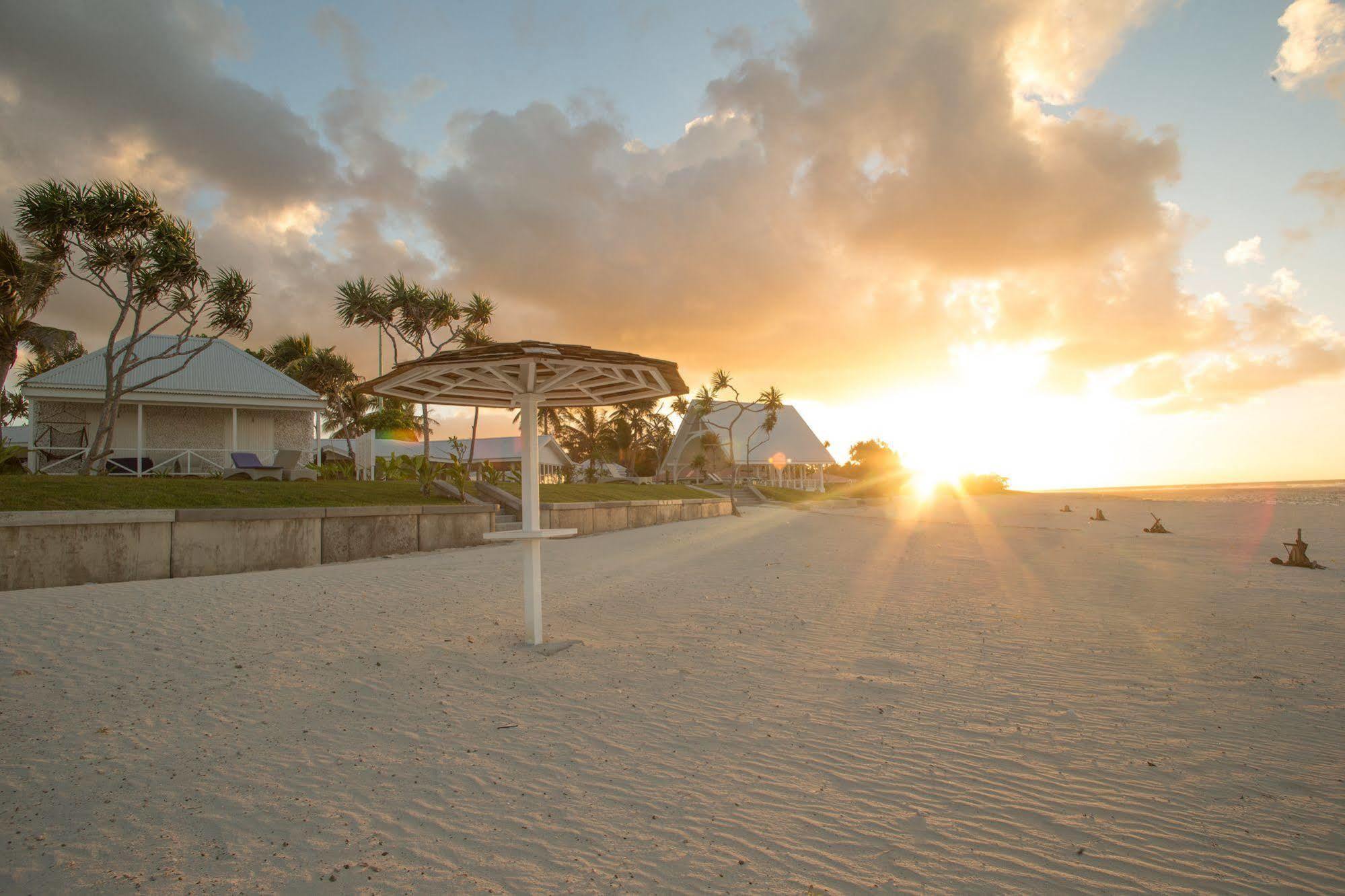 Tamanu On The Beach Port Vila Exterior photo