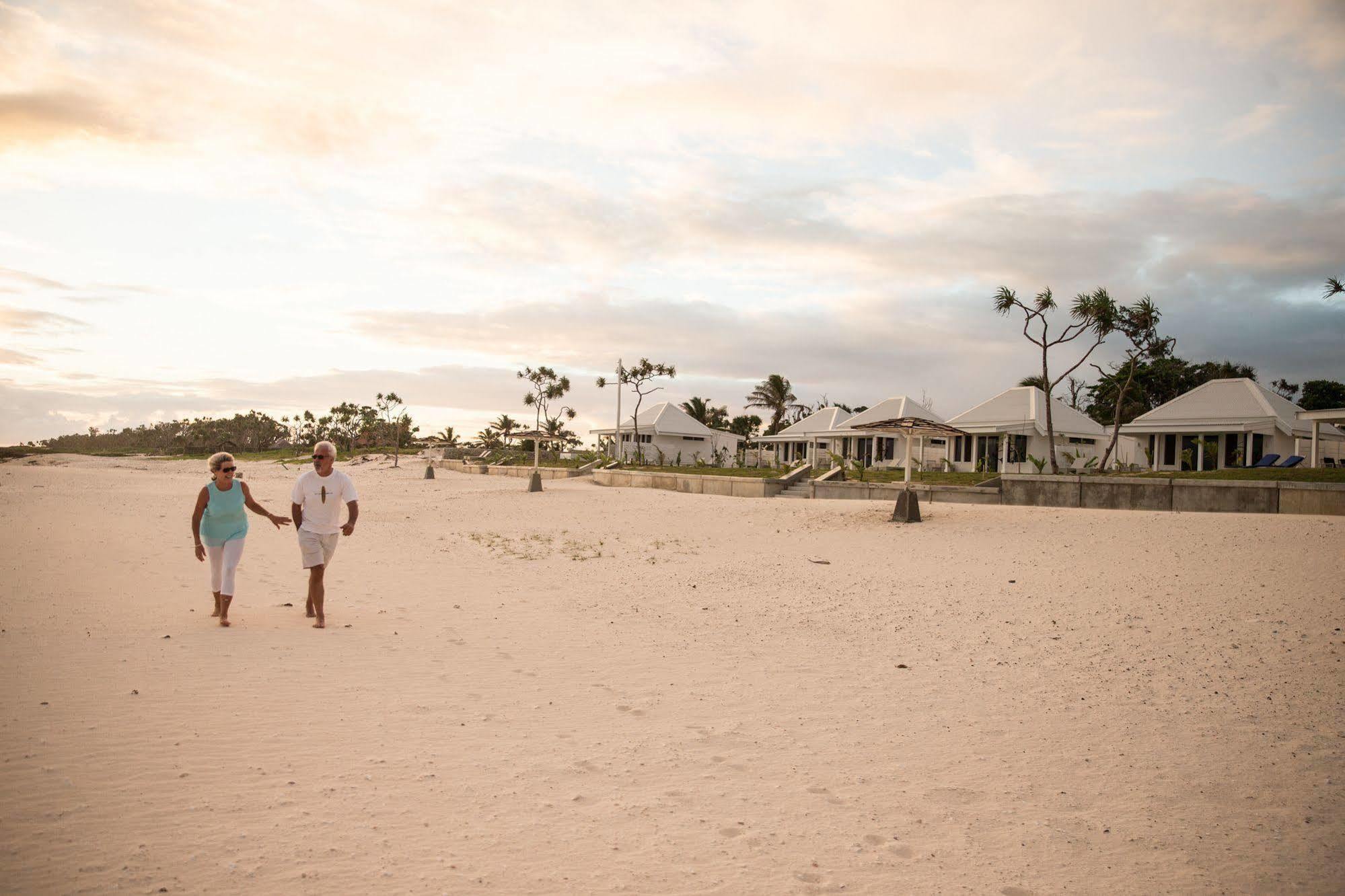 Tamanu On The Beach Port Vila Exterior photo