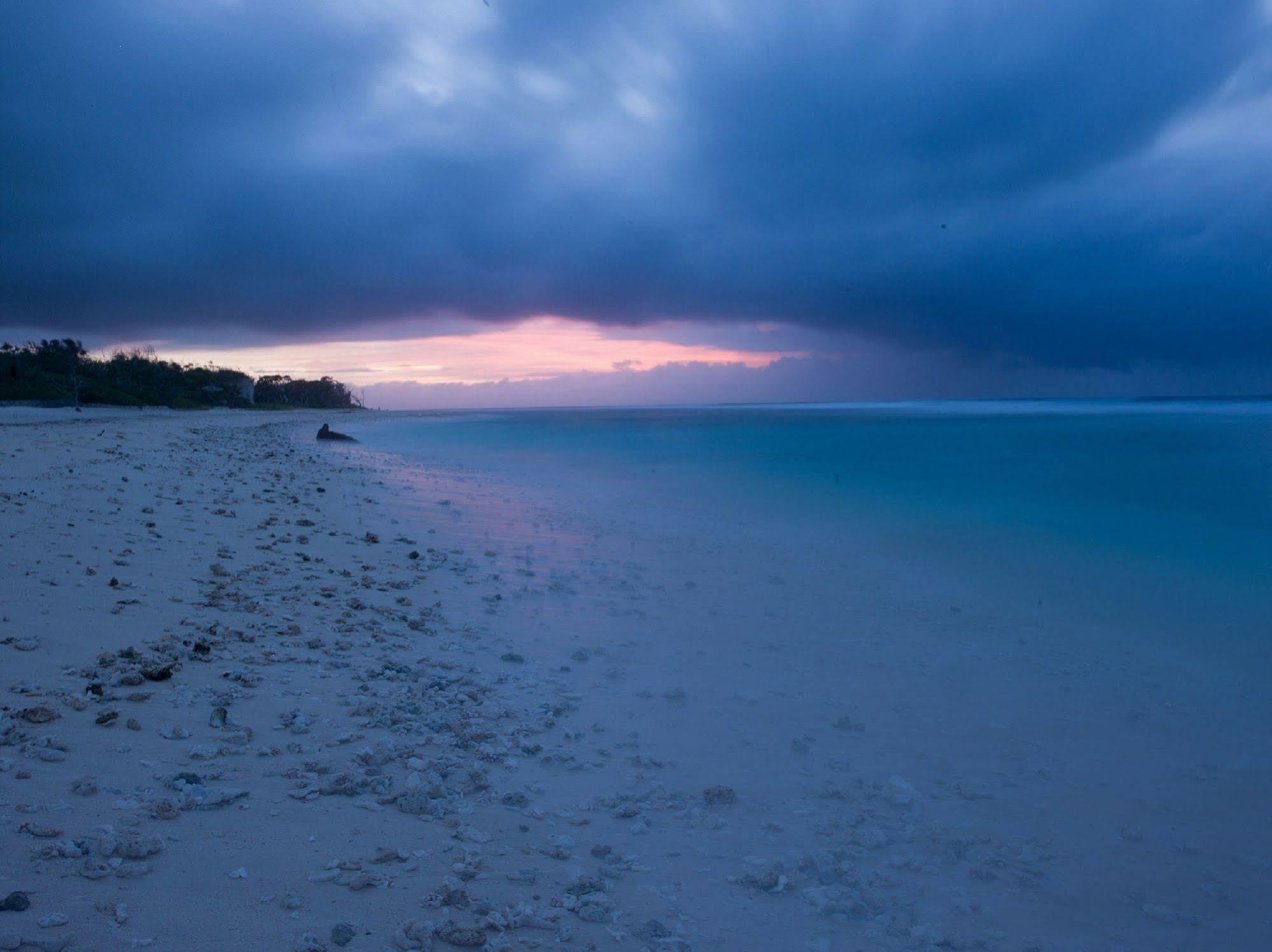 Tamanu On The Beach Port Vila Exterior photo